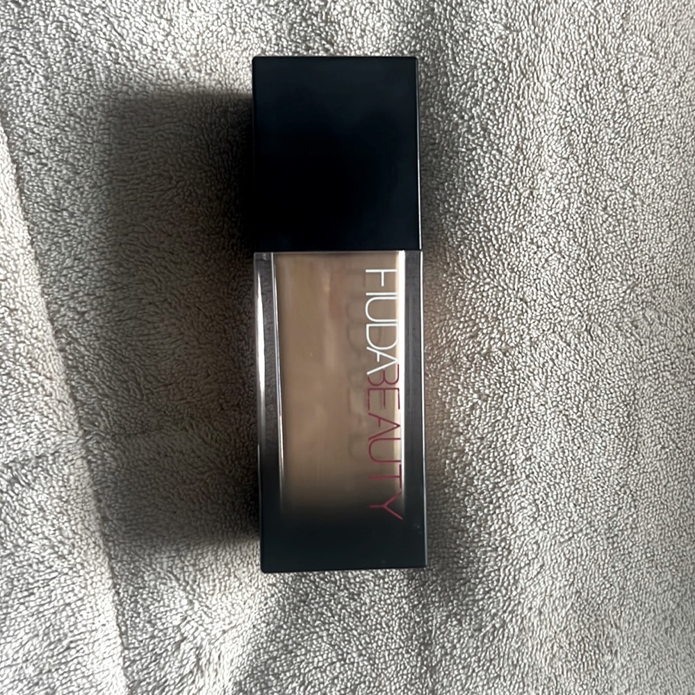 Huda Beauty foundation
